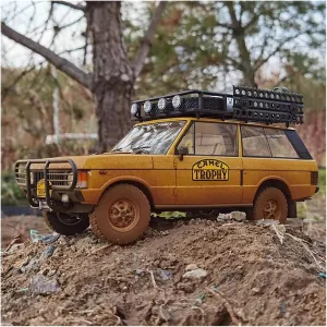 1 18 for Range Rover 1982 Camel Cup Dirty Edition Racing Car Model Alloy Car Model Diecast Vehicle Model Simulation Vehicle Playset