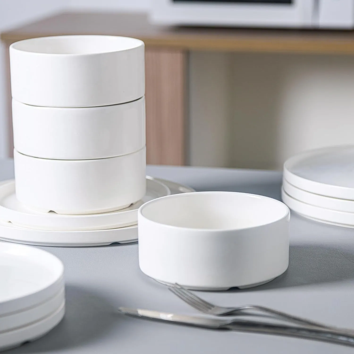 12 Pieces Porcelain Dinnerware Set for 4, Chip and Scratch Resistant Ceramic Plates and Bowls Set, Dishwasher & Microwave Safe Dingware Dishes Set,White