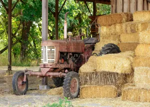 BELECO 7x5ft Fabric Farm Barn Haystack Backdrop Countryside Old Tractor Hay Bales Fall Harvest Photography Background Autumn Themed Party Decoration Kids Adults Portrait Shooting Studio Props