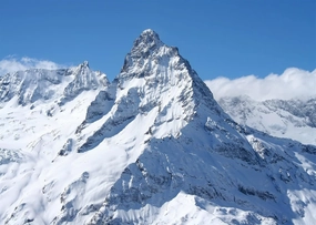 BELECO 12x10ft Fabric Winter Snow Mountains Photography Backdrop White Snow-Covered Mountain Tops High Hill Peak Alpine Scenery Background Outdoor Adventure Holiday Travel Portrait Photo Studio Props