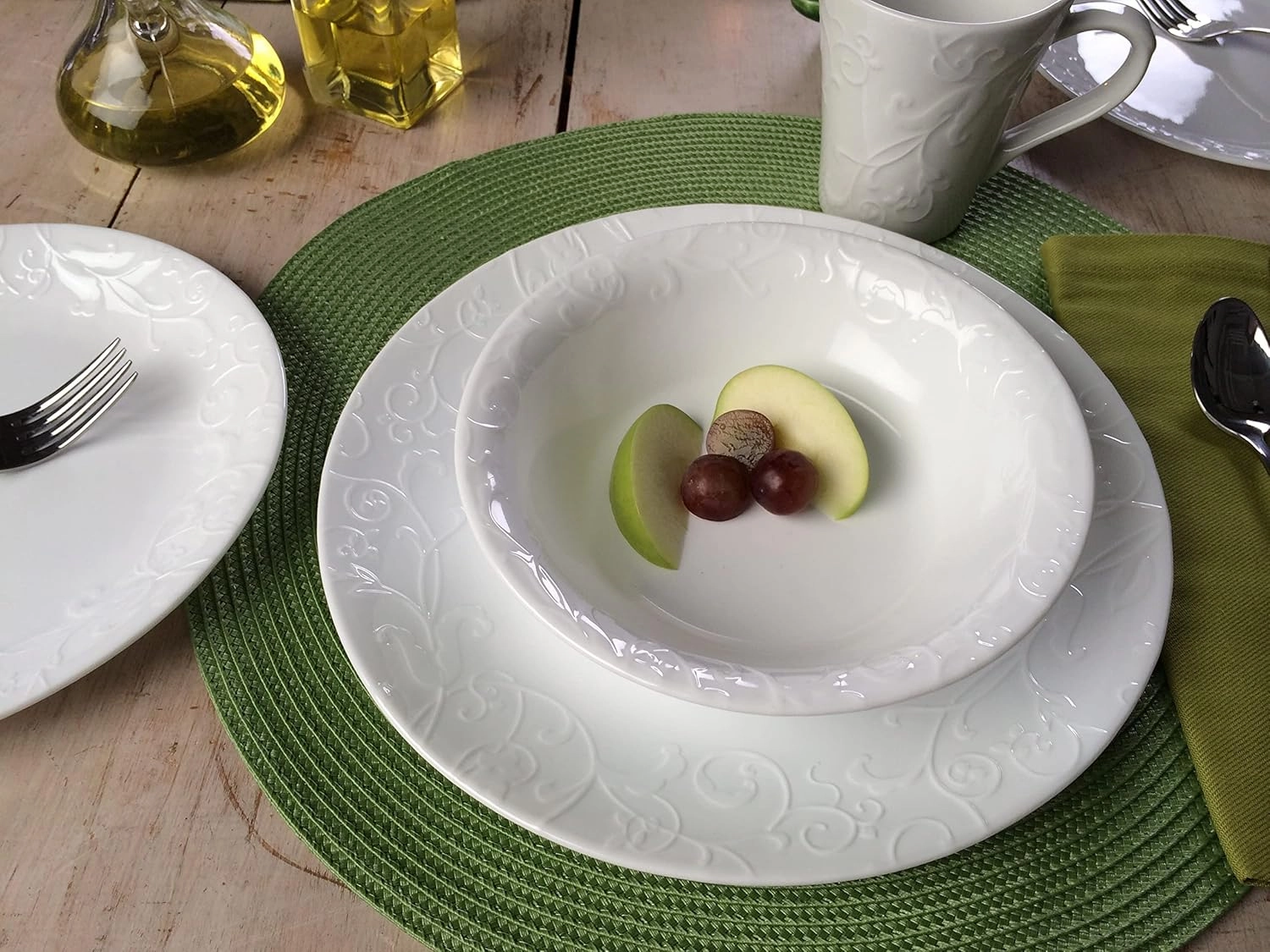 Corelle Vitrelle 4-Pieces 18-Oz Soup/Cereal Bowls, Chip & Crack Resistant Glass Dinnerware Set Bowls, Bella Faenza
