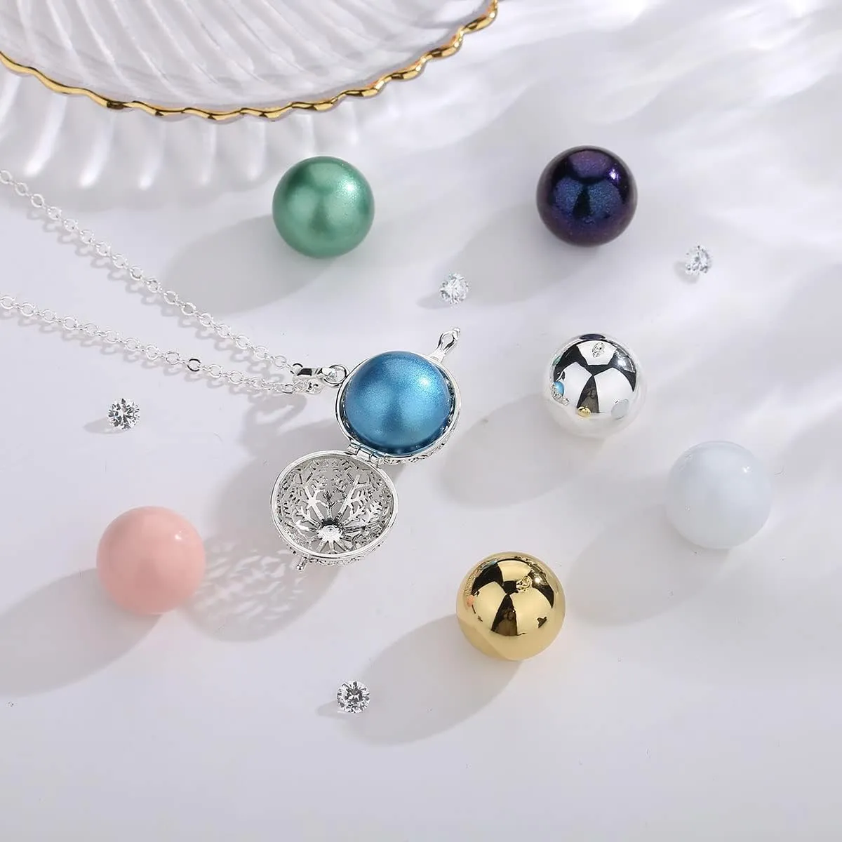 EUDORA Harmony Bola Snowflake 20mm Musical Chime Ball Perfume Pendant Necklace, 30"