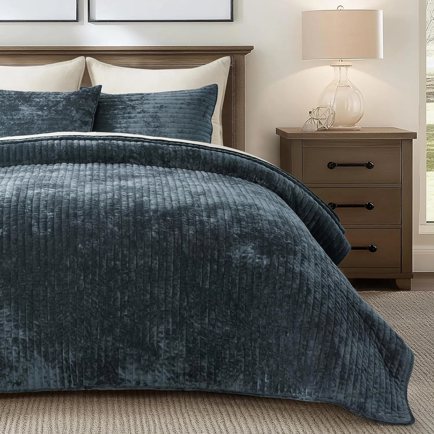 EVERGRACE Velvet Quilt Set Queen Size, Luxurious Soft Striped Channel Bedding Set, Lightweight Velvet Comforter for All Season, Oversized Bedspread Coverlet with 2 Matching Shams, Stormy Blue