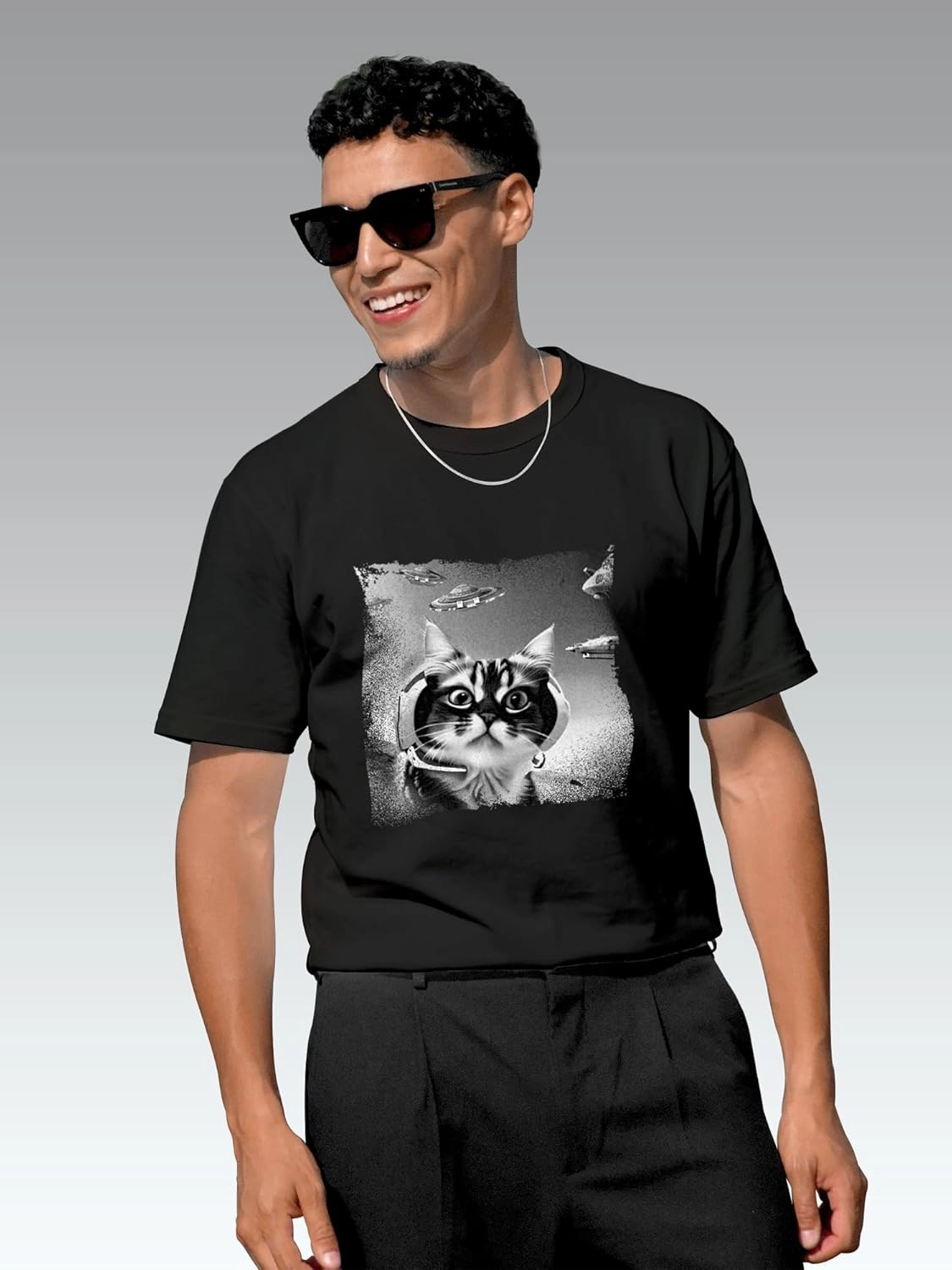 Funny Animal Graphic Tee Cool Wildlife Themed T-Shirt for Animal Lovers Unique Gift Idea
