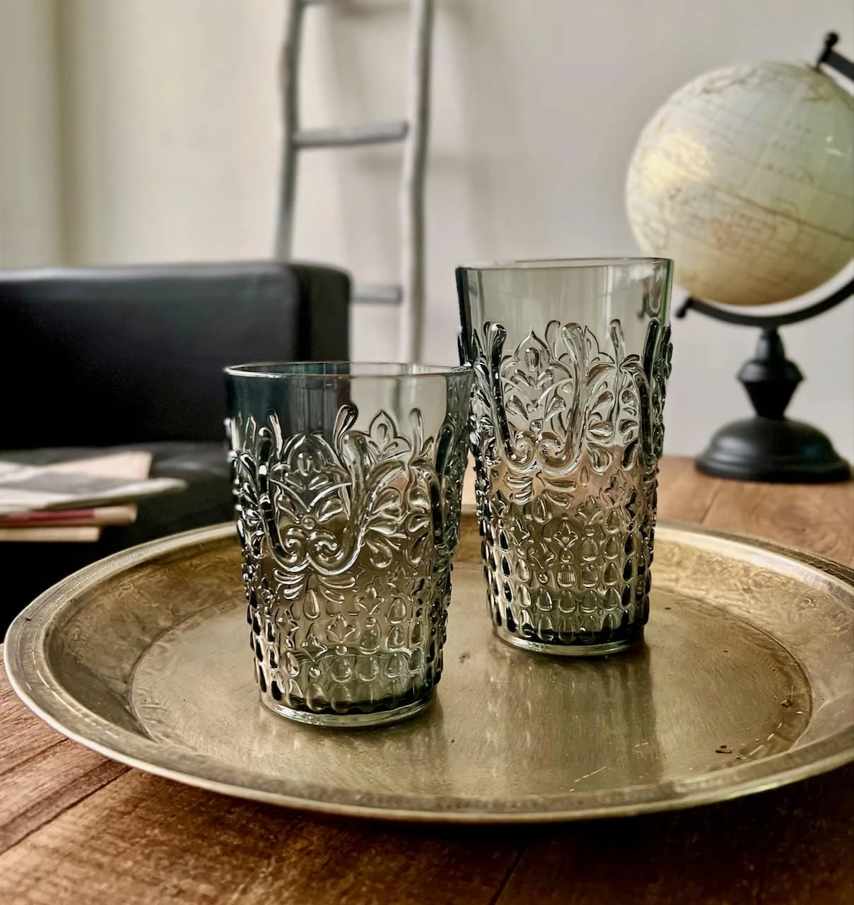 KLIFA- BLOIS- 15.2 & 20.5 ounce, Set of 8, Acrylic Tumbler & Highball Drinking Glasses Cups, BPA-Free, Stackable Plastic Drinkware, Dishwasher Safe, Vintage Looking Cups, Gray-Black
