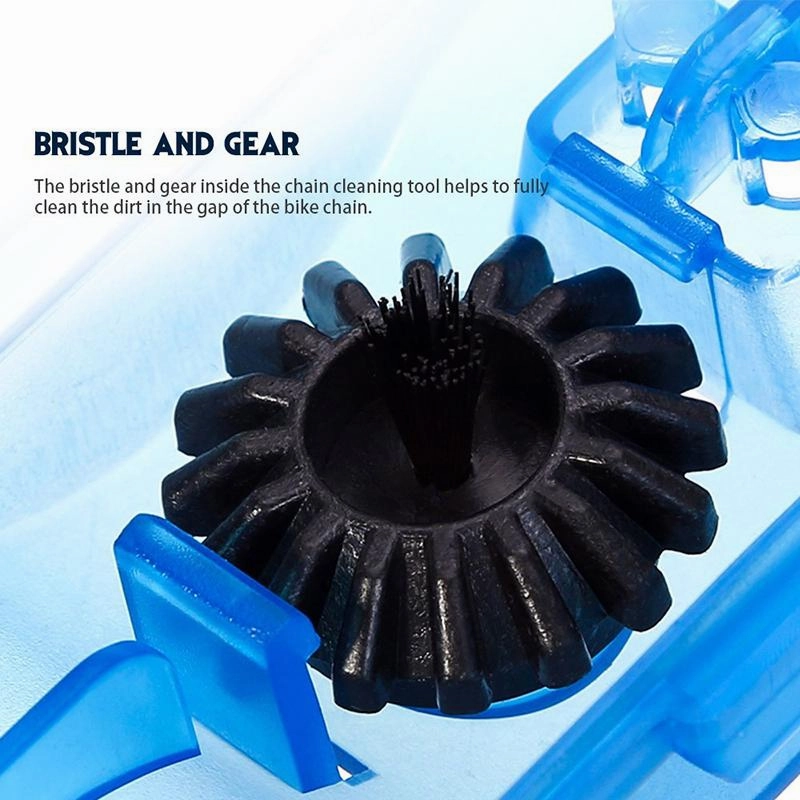 Portable bicycle chain cleaning tool
