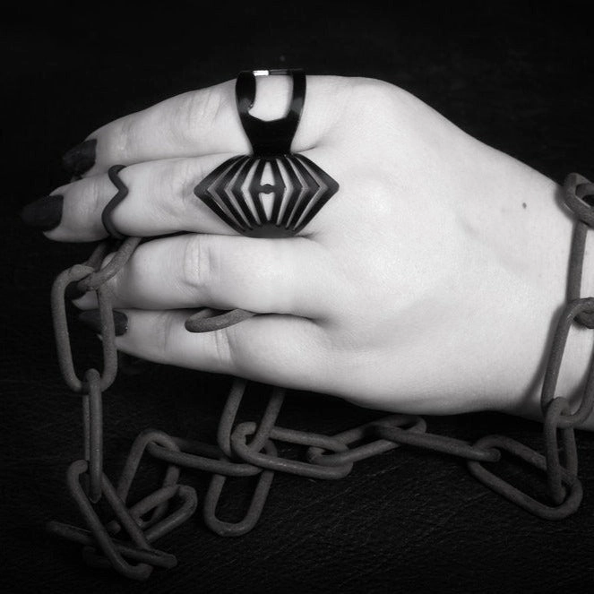 Sabrina Midi Ring