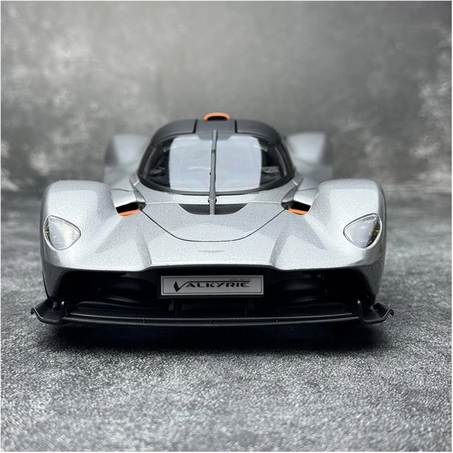 Sports car Metal Model 1:18 for Aston Martin Valkyrie Simulation Alloy Car Model Static Ornaments Silver Green for Home Décor(Green)