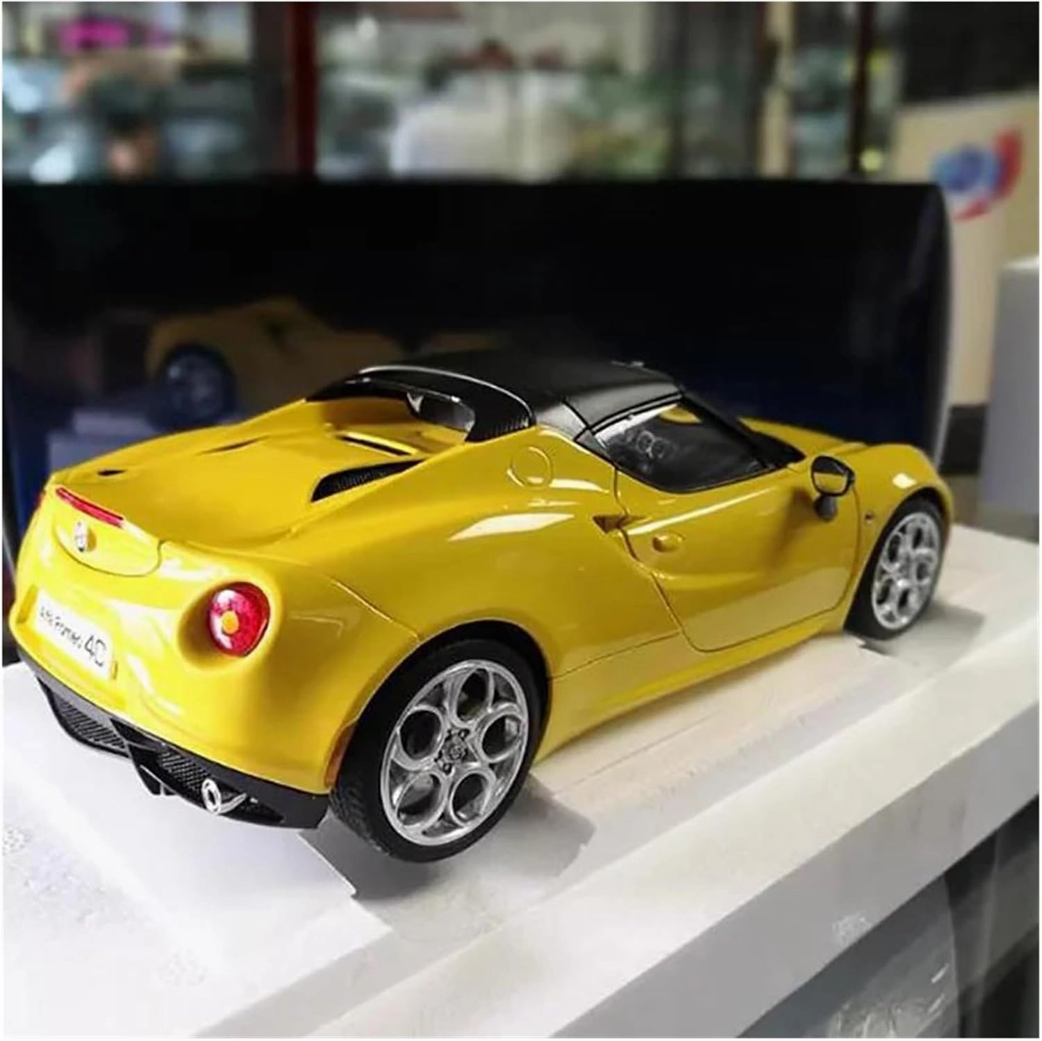 Sports car Metal Model Diecast Scale 1/18 for 4C Spider Car Model Simulation Vehicle Model Toys Collection Decoration Display for Home Décor(White)