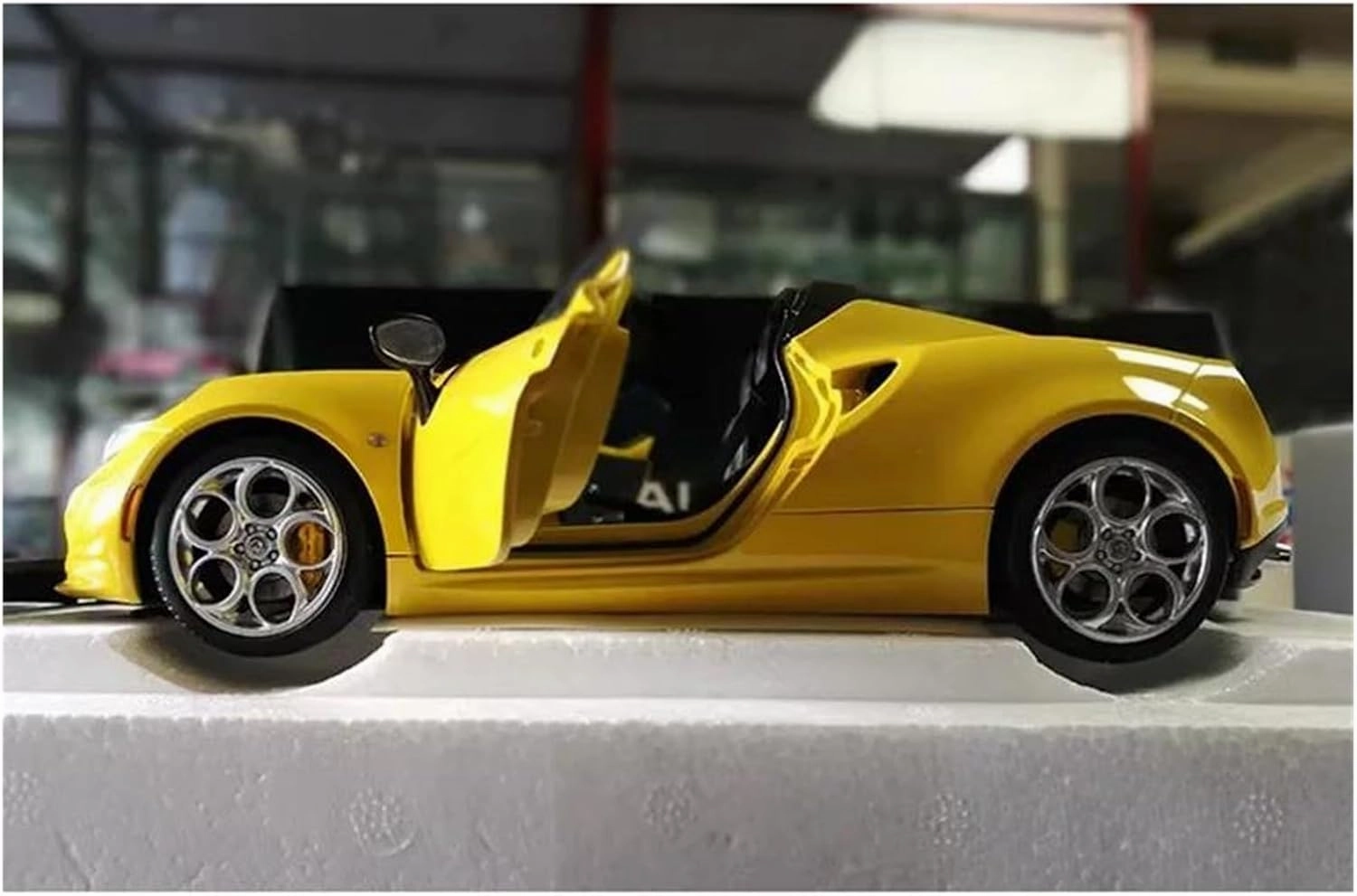 Sports car Metal Model Diecast Scale 1/18 for 4C Spider Car Model Simulation Vehicle Model Toys Collection Decoration Display for Home Décor(White)