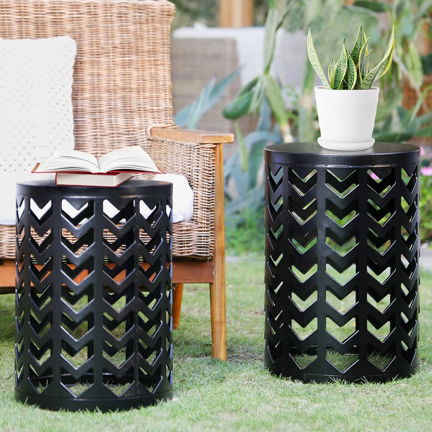 Y&M Nesting Side Table, Set of 3 Stacking Coffee Table for Living Room, Indoor End Tables, Outdoor Decorative Garden Stool with Heavy Duty Metal Frame Modern Industrial Decor - Pure Black